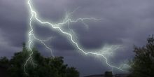 In diesen Regionen drohen Blitzeinschläge