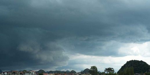 Dienstag: Tief NORA bringt Warmfrontwolken mit Regen