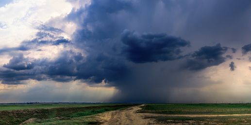 Heute: Schauerwolken schwappen durch - Bleibt es bei dir trocken?