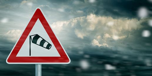 Heute: Mild, aber in Regen- und Graupelschauern stürmisch