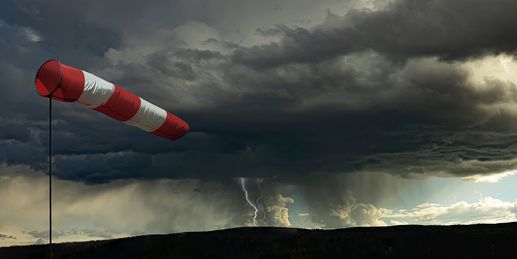 Kaltfront mit Gewittern und Sturm