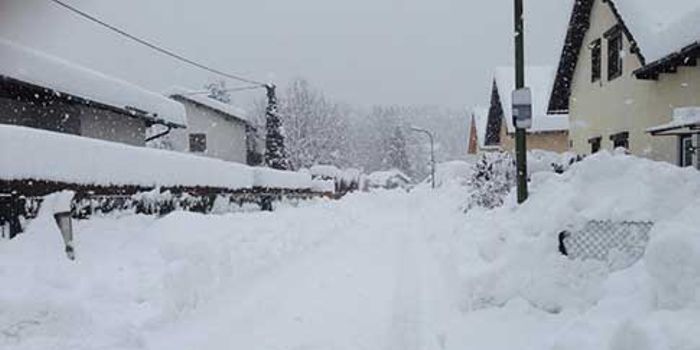 Völliges Schneechaos In Österreich | Wetter.com