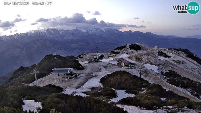 HD Live Webcam Vogel Ski Resort - View from Orlova Glava to Triglav