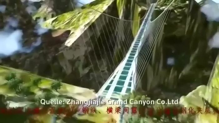China: Längste Glasbodenbrücke der Welt in Arbeit