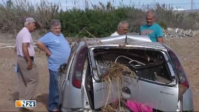 Unwetter auf Gran Canaria! Wassermassen reißen Autos mit