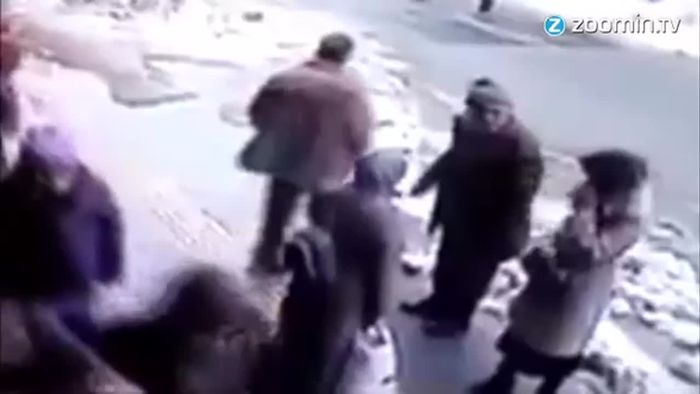 Türkei: Schneelawine verschüttet Passanten