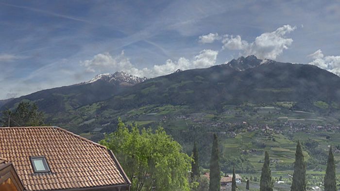 HD Live Webcam Dorf Tirol bei Meran - Blick auf Schenna