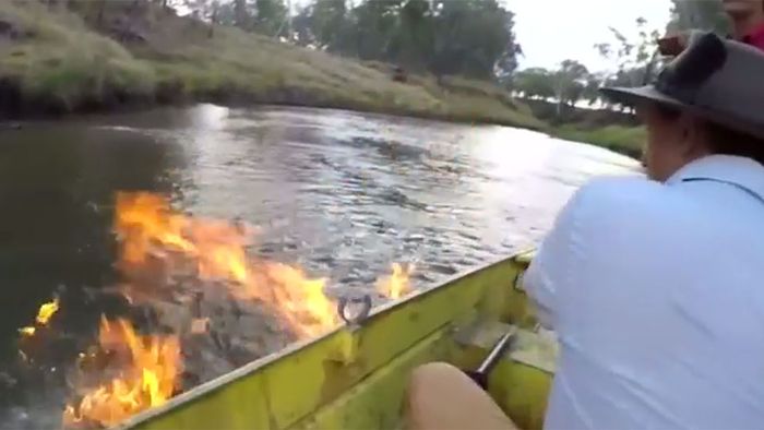 Fluss in Flammen