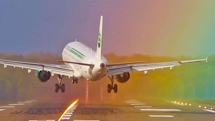 Fantastisch: Flugzeug landet am Ende des Regenbogens