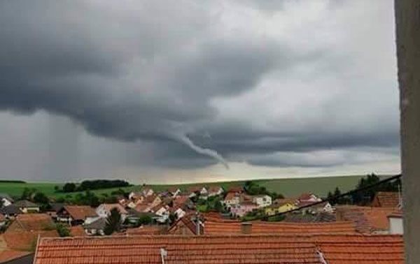 Trichterwolken über Deutschland - Vorboten für Tornados?