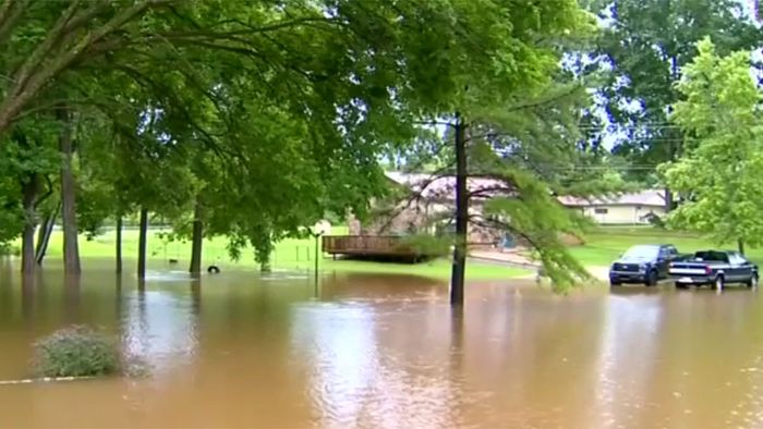 Land unter! Notstand nach Hochwasser in Tennessee Land unter! Notstand nach Hochwasser in Tennessee