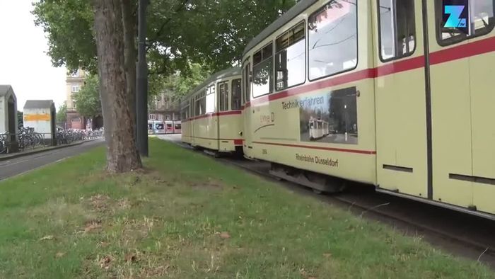 Pokébahn und Monsterbrücke: Düsseldorf im Pokémonrausch