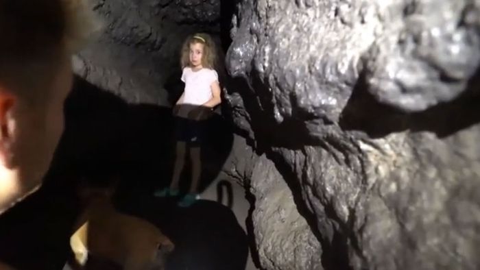Bei Höhlen-Ausflug: YouTuber findet verirrtes Mädchen