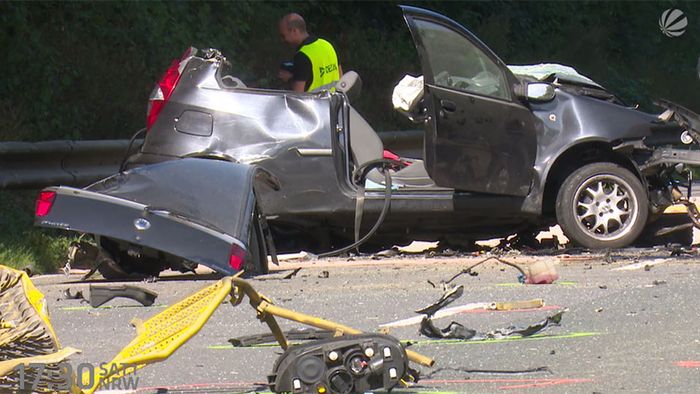 3 Tote nach verheerendem Unfall im Münsterland 3 Tote nach verheerendem Unfall im Münsterland