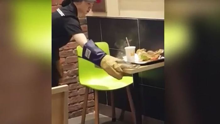 Skandal-Handy: 'Note 7' brennt in Fast-Food-Filiale