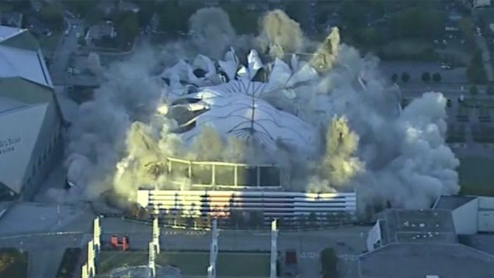 Mächtige Explosion! Georgia Dome in Atlanta gesprengt