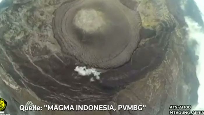 Nur Verschnaufpause: Erkaltete Lava am Mount Agung auf Bali