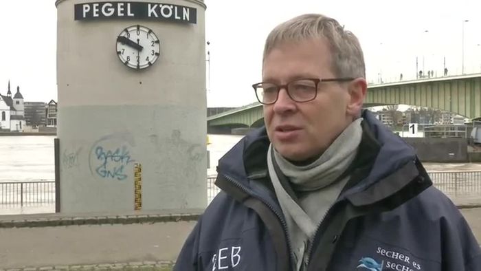 Hochwasser in Köln: Schifffahrt eingestellt