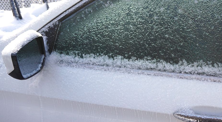 Groe Hilfe: Deshalb sollten Sie jetzt Katzenstreu in Ihr Auto legen |  wetter.com