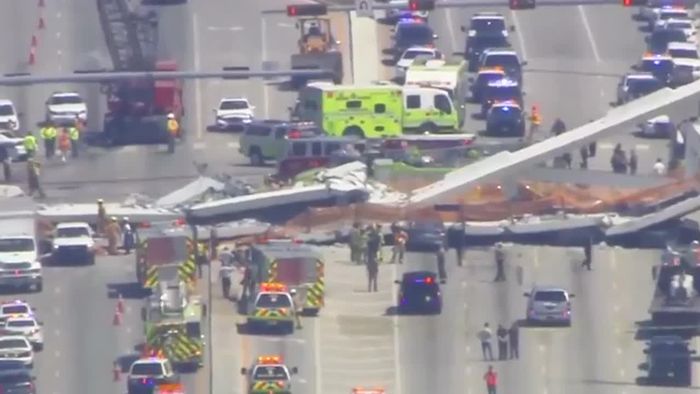 Brücke in Miami stürzt ein und begräbt Autos unter sich