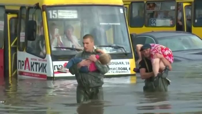 Rekordregen in der Ukraine - schwere Überflutungen!