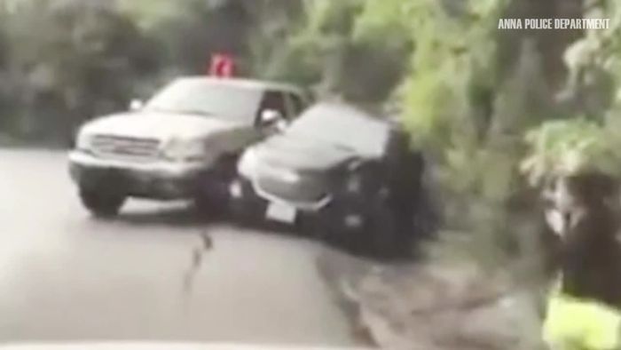 Auto rast auf Frau zu: Rettung in letzter Sekunde