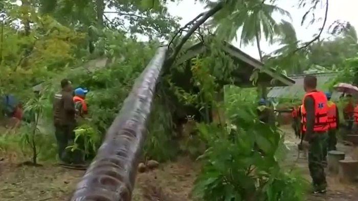 Tropensturm PABUK trifft Thailand: Tausende suchen Schutz