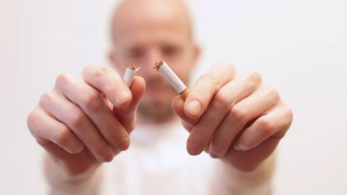 Schon nach 24 Stunden sinkt das Herzinfarkrisiko, wenn Du aufhörst zu Rauchen.