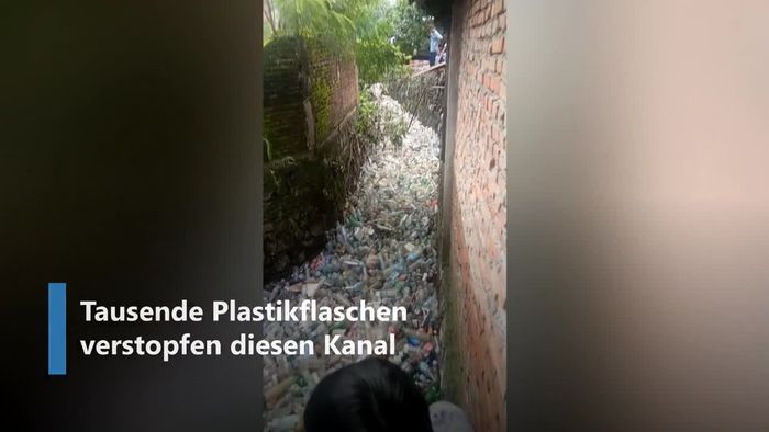 Massive Umweltverschmutzung: Tausende Plastikflaschen verstopfen Kanal