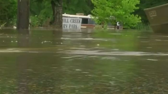 Sturzflut-Warnung und Überflutungen in den USA