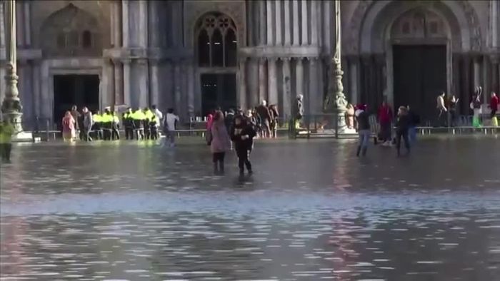 Riesiger Schaden durch Überflutungen: Venedig unter Schock
