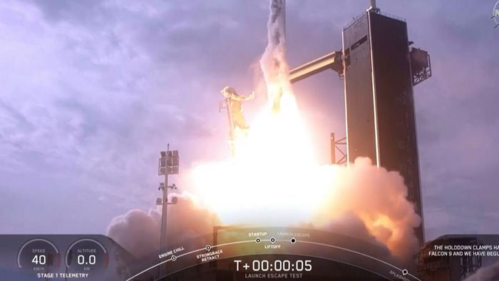 Erfolgreiche Selbstzerstörung: SpaceX-Rakete explodiert - ganz wie geplant