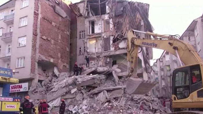 Schweres Erdbeben in der Türkei: Viele Tote und Verletzte