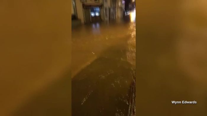 Sturmtief setzt Kleinstadt in Wales unter Wasser