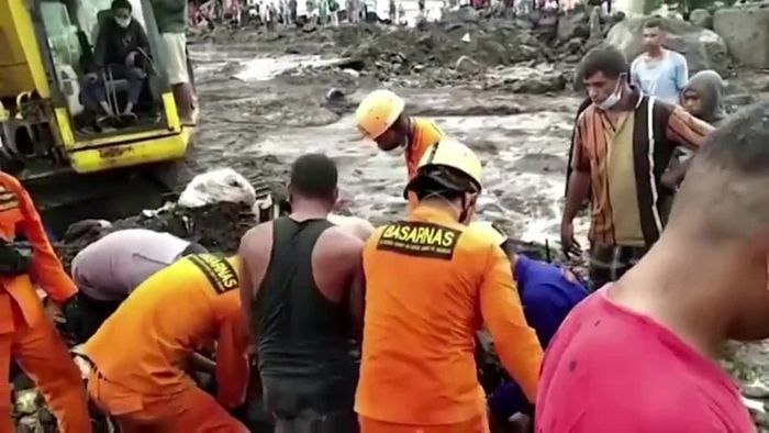Großes Elend: Über 100 Tote nach Zyklon in Indonesien