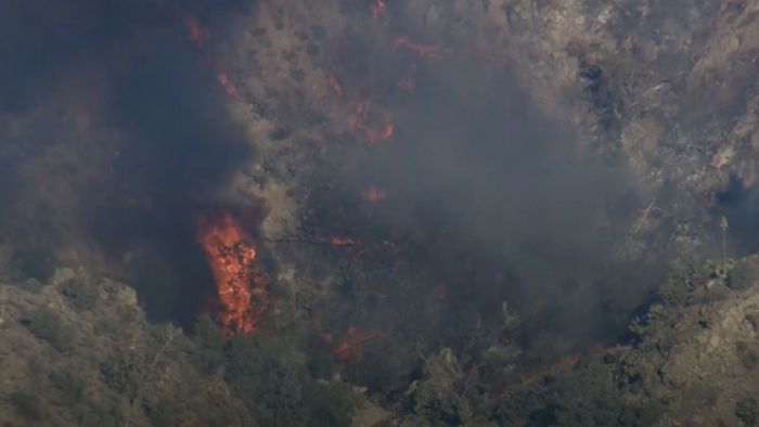 Dürrewelle in Kalifornien: Feuer wütet nahe Los Angeles