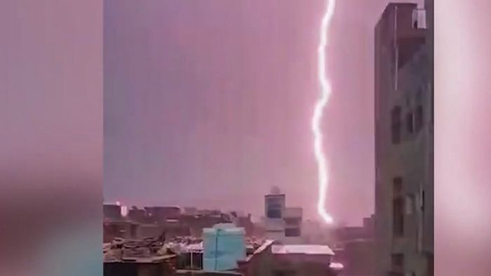 Blitz tötet 11 Besucher von UNESCO-Welterbestätte