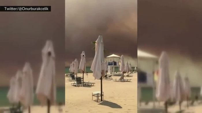 Rauch über Urlaubsorten: Waldbrände wüten bei Antalya