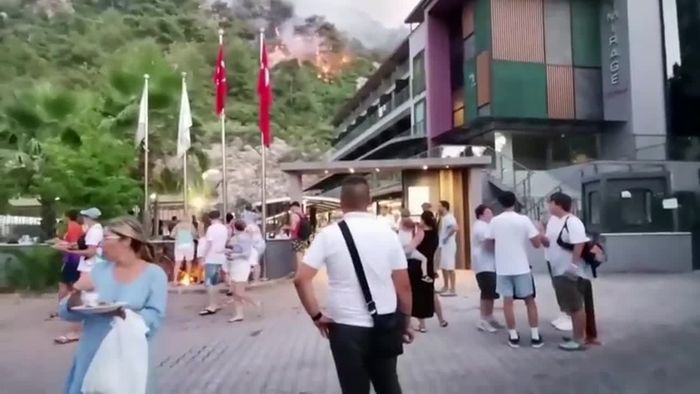 Waldbrände in der Türkei: Evakuierungen in Touristengebieten