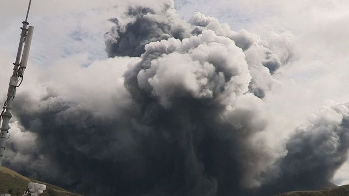 Riesige Aschewolke: Vulkan im Süden Japans bricht aus