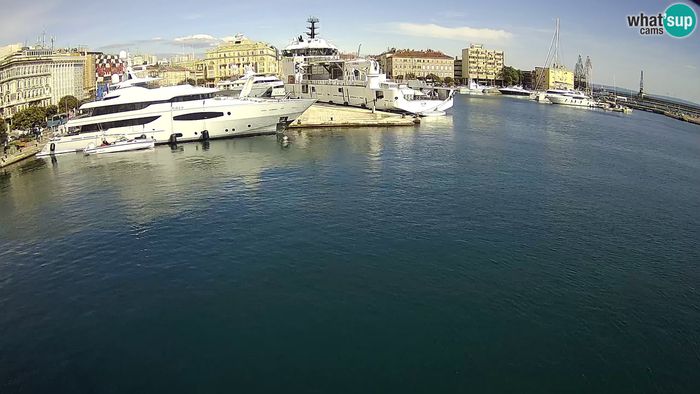 HD Live Webcam Botel Marina – Rijeka webcam
