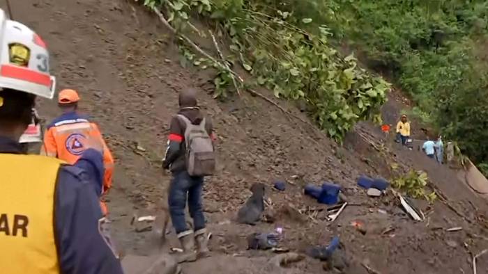 Erdrutsch in Kolumbien begräbt Bus - mindestens 34 Tote