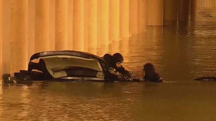 Straßen in Lissabon überflutet: Eine Person ums Leben gekommen