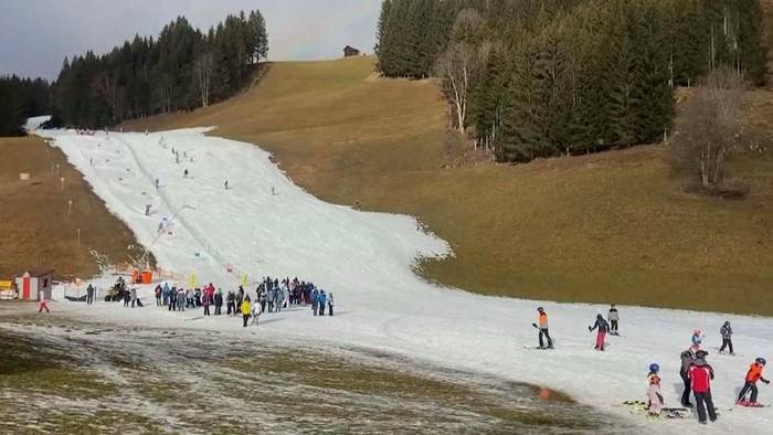 Inflation und Schneemangel: Skisaison in Österreich gefährdet