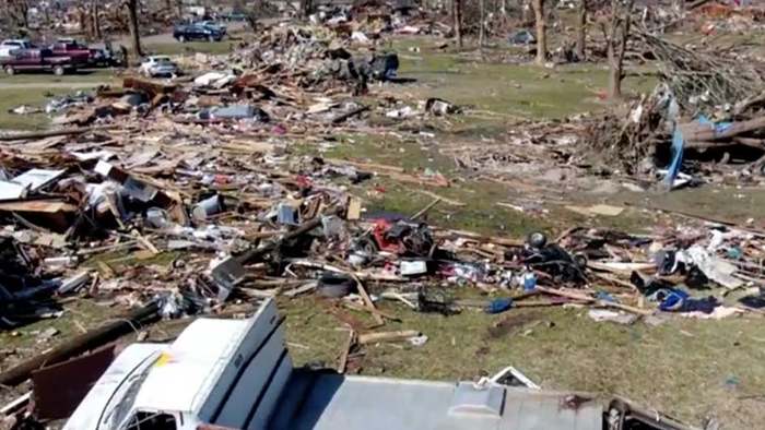 Notstand im Süden der USA: Zwei Dutzend Menschen sterben durch Tornados
