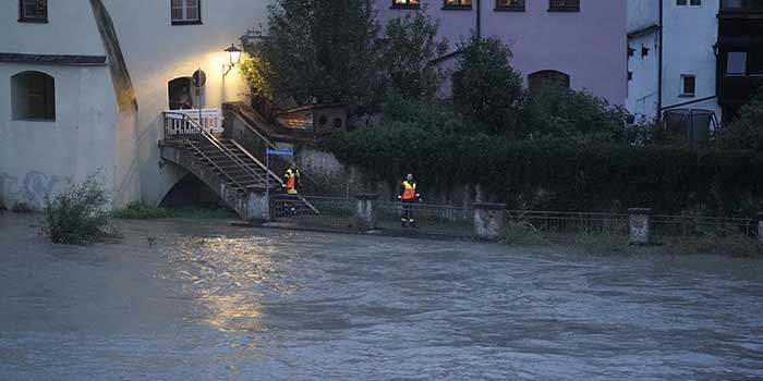 Wetter Am Mittwoch: So Entwickeln Sich Regenfälle Und Hochwasserlage ...