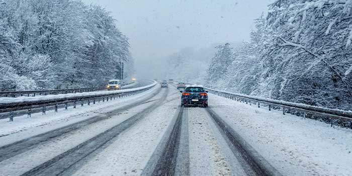 Wetter Am Mittwoch: Weiterhin Kräftiger Schneefall Mit Glättegefahr ...