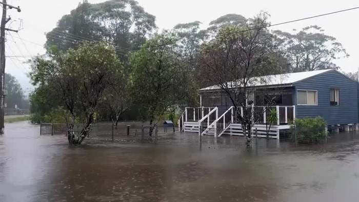 Dramatische Überschwemmungen in New South Wales - mehrere Rettungseinsätze