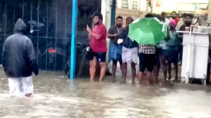 Zyklon MICHAUNG kommt: Südosten Indiens bereitet sich auf starken Sturm vor