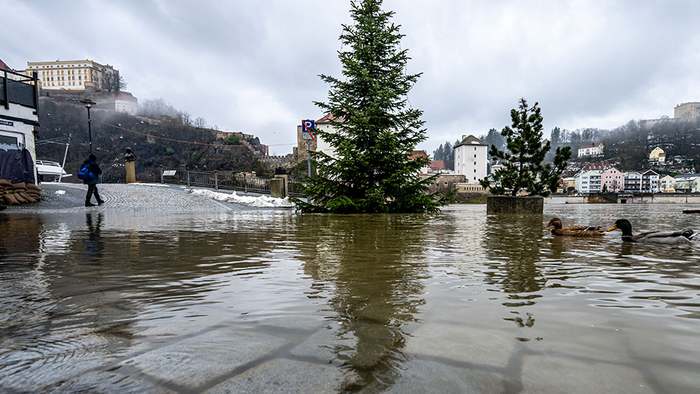 Hochwasser-Welle an Rhein und Donau noch nicht vorbei